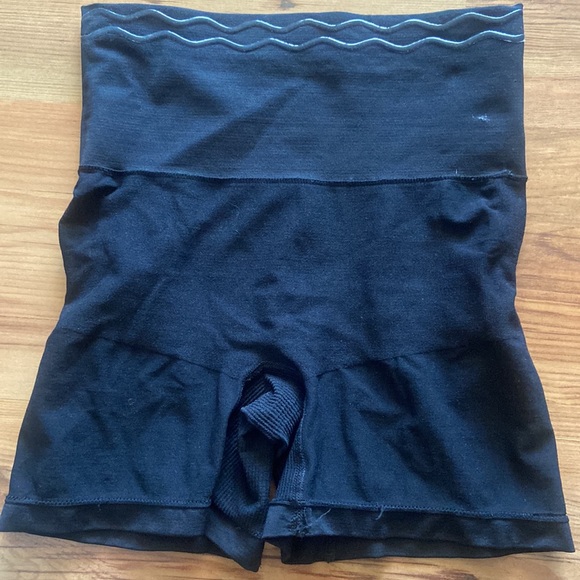 Ricki’s Shapewear M/L - Picture 3 of 5